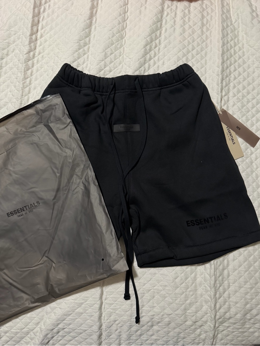ESSENTIALS Fear Of God Men’s Black Shorts S